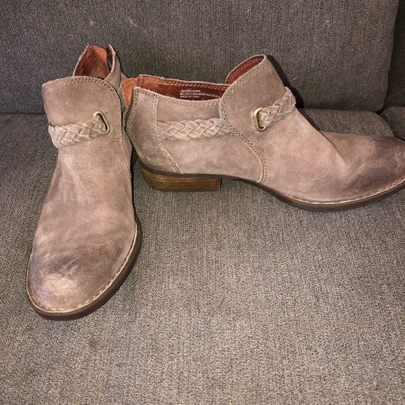 Born tan suede ankle booties - Picture 2 of 7